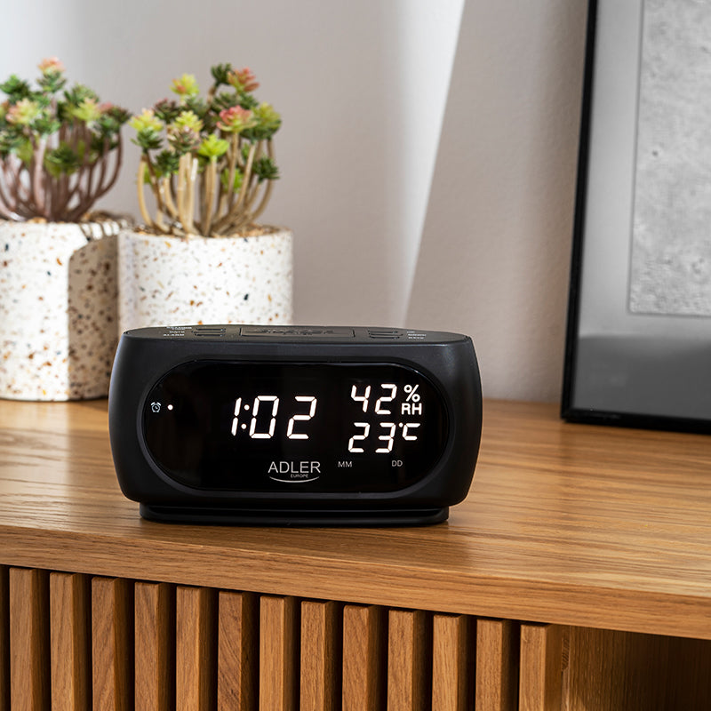 Ceas cu alarma cu Afisare Temperatura si Umiditate Adler AD 1186 cu baterie reincarcabila