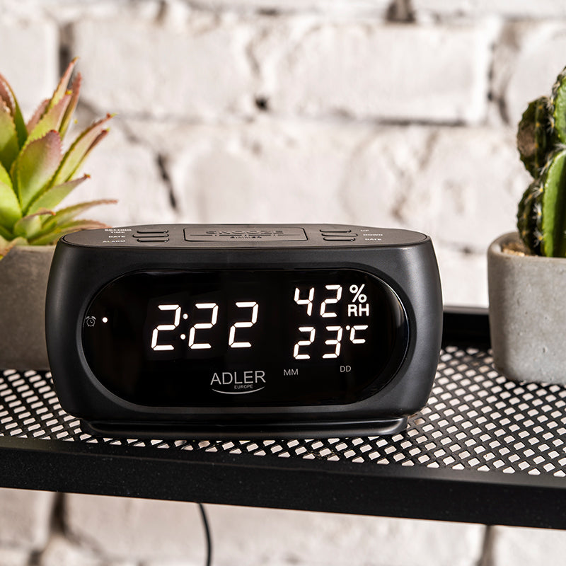 Ceas cu alarma cu Afisare Temperatura si Umiditate Adler AD 1186 cu baterie reincarcabila