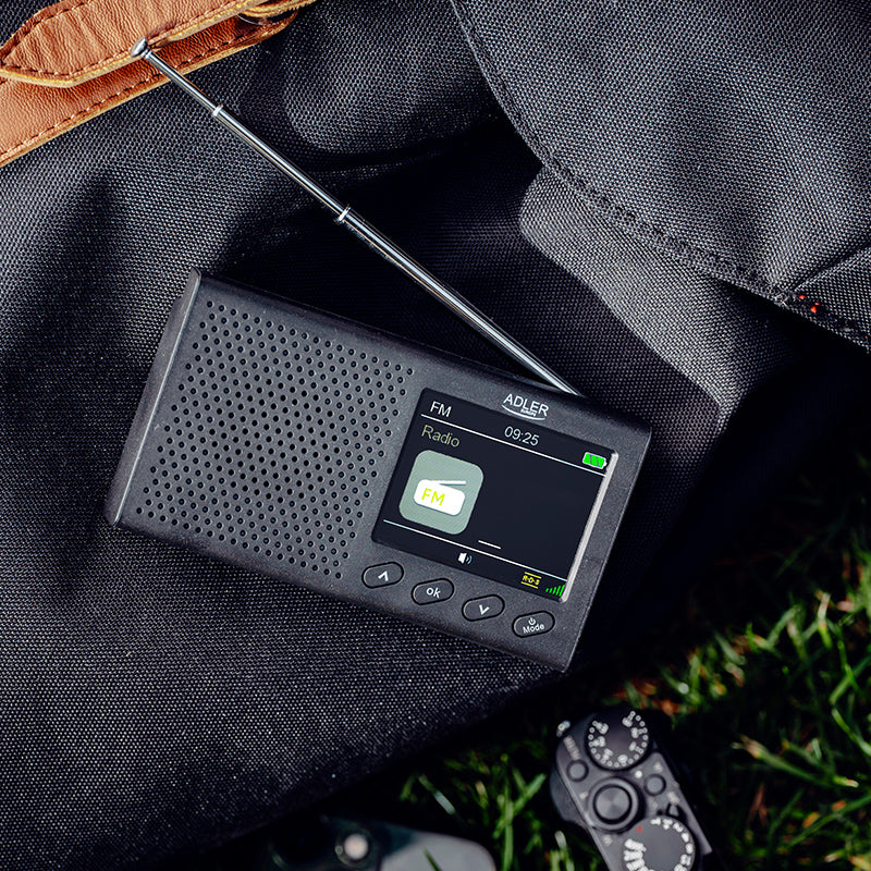 Radio portabil cu ceas Adler AD 1198 cu Bluetooth, radio FM, alarma si afisaj LCD