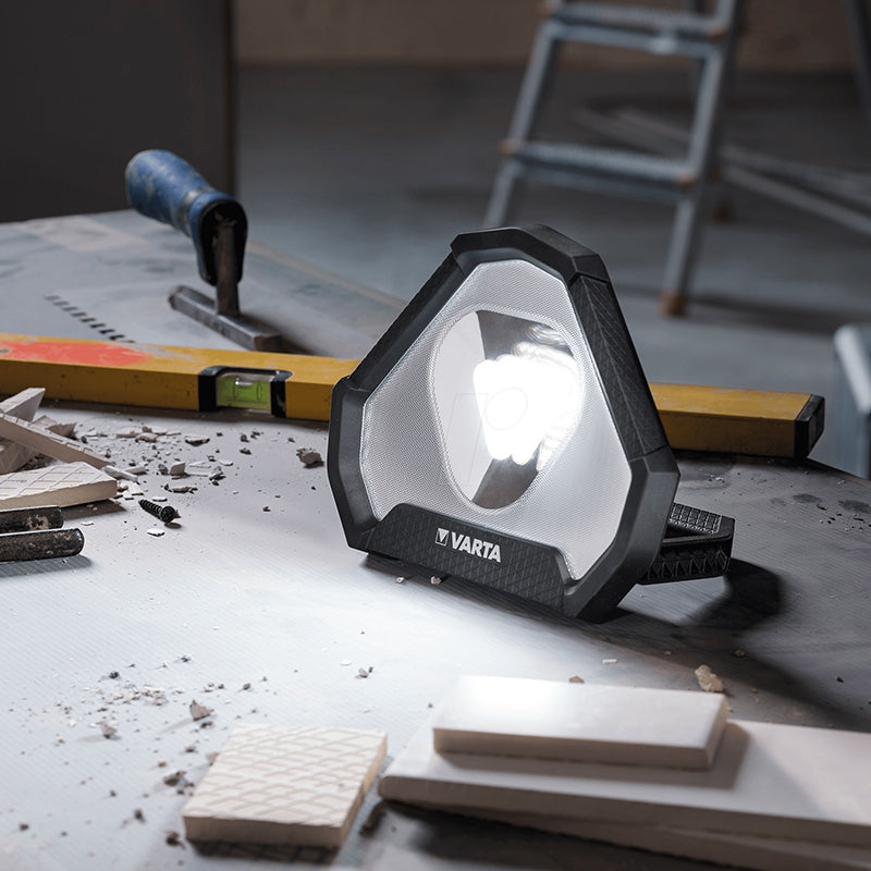Lanterna Reflector LED Workflex Stadium Varta cu baterie 600 mAh