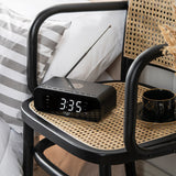 Radio cu ceas negru Adler AD 1192 cu Bluetooth, radio FM, alarma si incarcare wireless