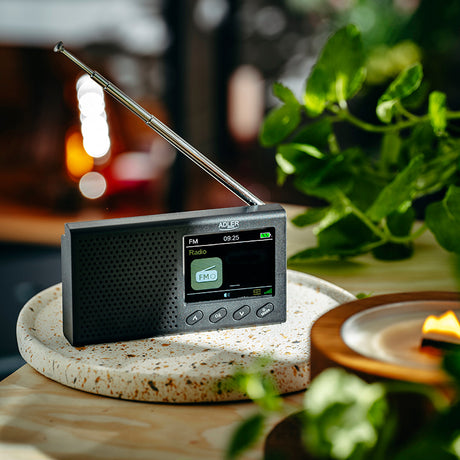 Radio portabil cu ceas Adler AD 1198 cu Bluetooth, radio FM, alarma si afisaj LCD