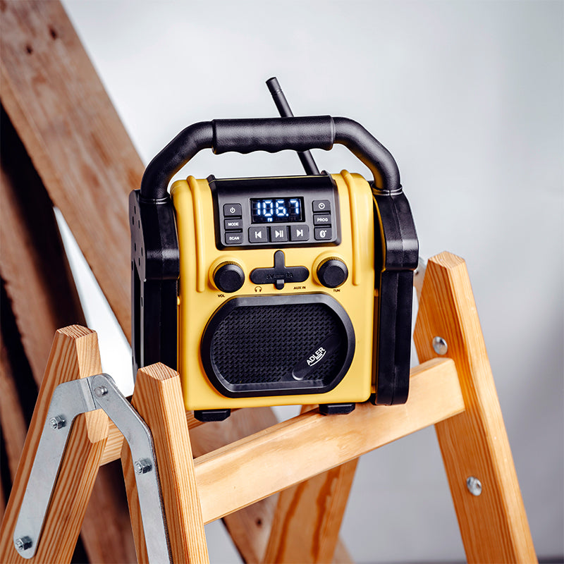 Radio portabil IPX54 Adler AD 1911 cu Bluetooth, radio FM, baterie reincarcabila si AUX