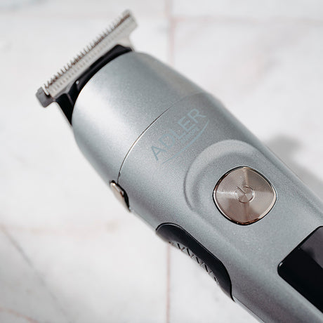 Multigroom Set Ingrijire 6 in 1 Adler AD 2944 cu afisaj LCD, USB si Rezistenta la Apa