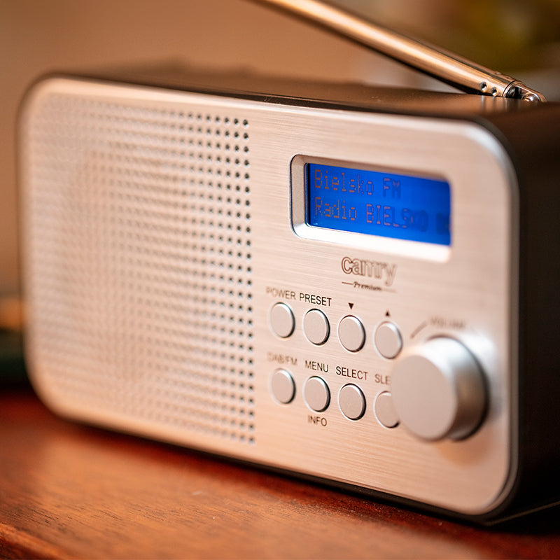 Radio cu ceas DAB+ Camry CR 1179 cu radio FM, alarma si afisaj LCD