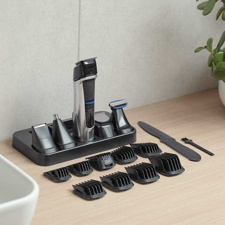 Multigroom Set Ingrijire 14 in 1 Sencor cu DAB+, baterie 1200 mAh si USB