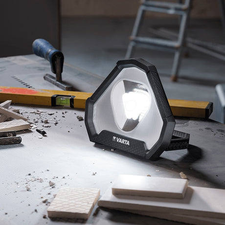 Lanterna Reflector LED Workflex Stadium Varta cu baterie 600 mAh