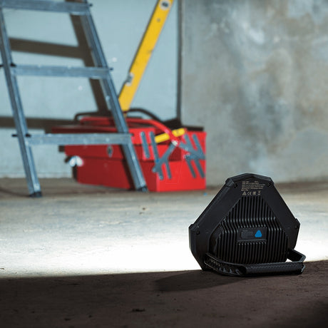 Lanterna Reflector LED Workflex Stadium Varta cu baterie 600 mAh